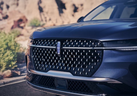 The stylish grille of a 2024 Lincoln Nautilus® SUV sparkles in the sunlight. | Crossroads Lincoln of Southern Pines in Southern Pines NC