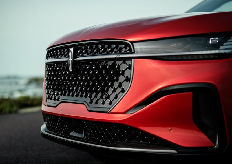 The sleek grille of a 2024 Lincoln Nautilus® SUV with the available Jet Appearance Package makes a bold statement. | Crossroads Lincoln of Southern Pines in Southern Pines NC